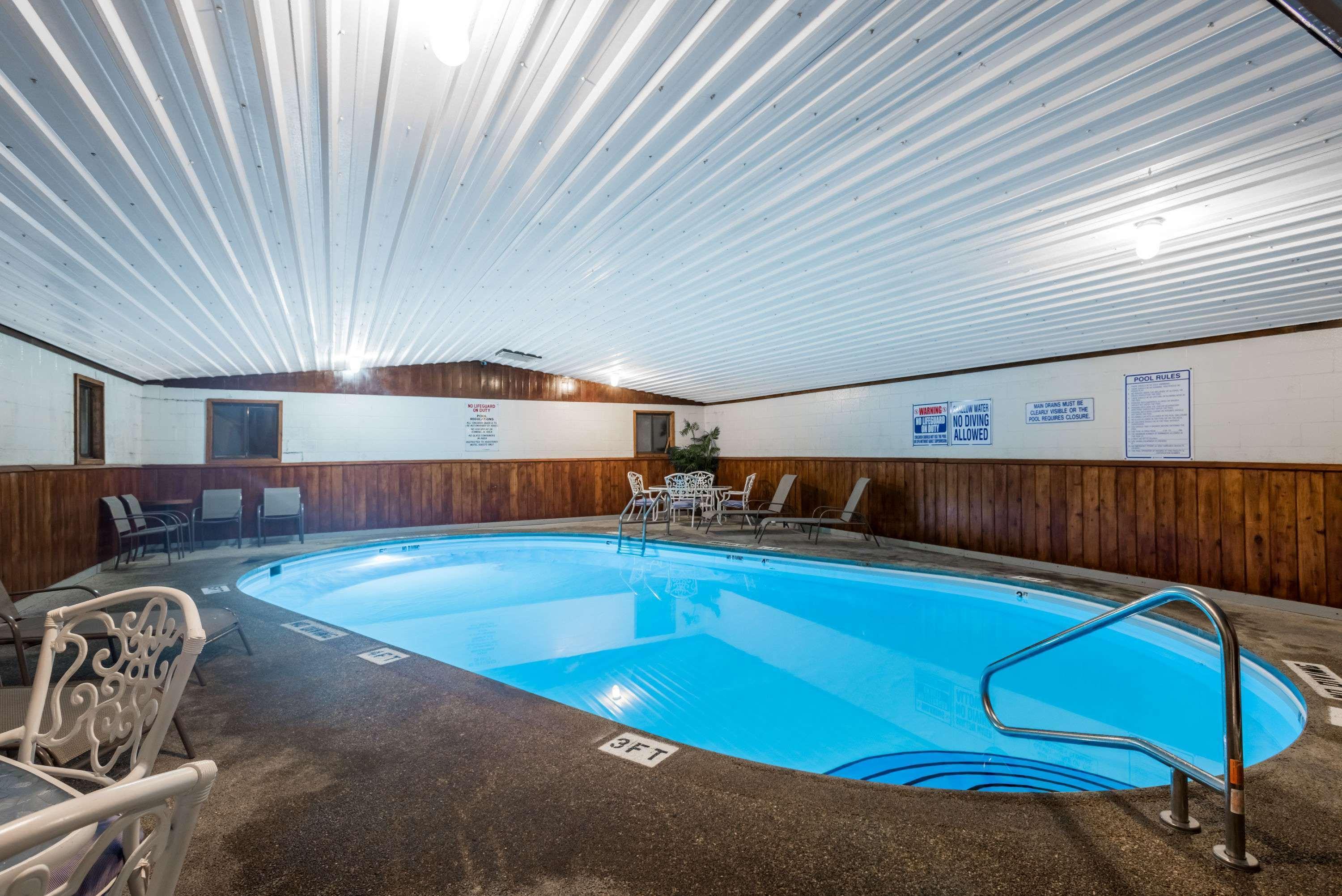 Travelodge By Wyndham Ливингстон Экстерьер фото