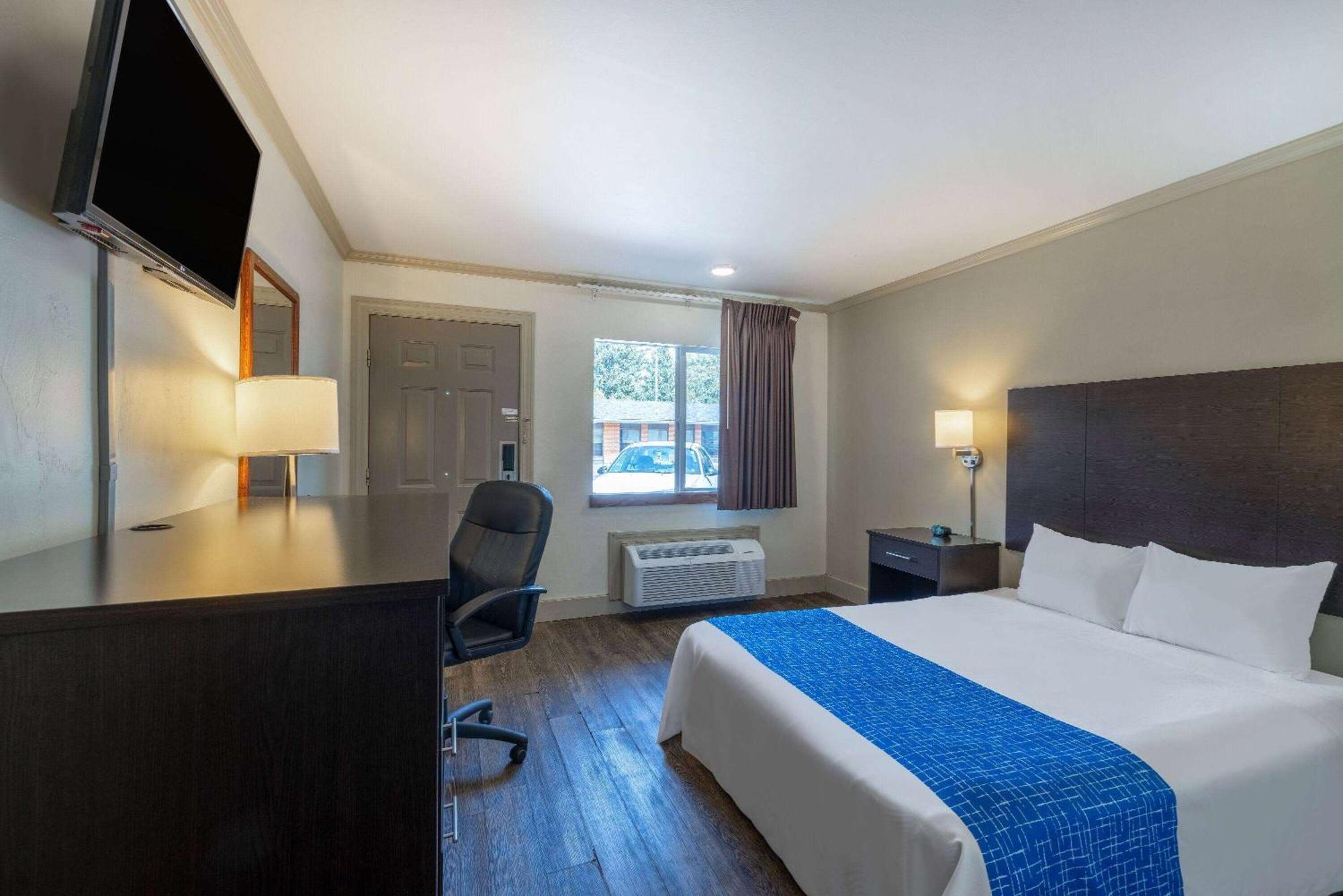 Travelodge By Wyndham Ливингстон Экстерьер фото