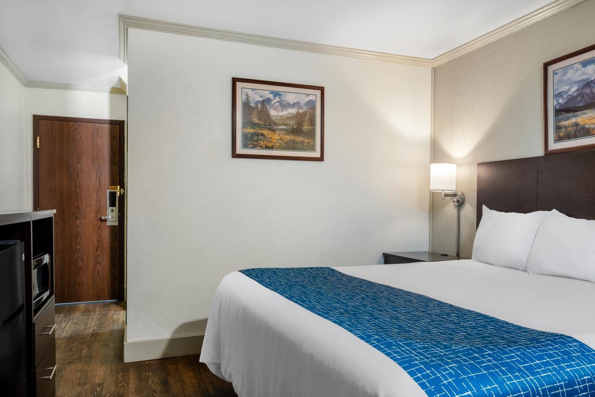 Travelodge By Wyndham Ливингстон Экстерьер фото